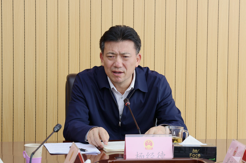 186B1043_副本.jpg