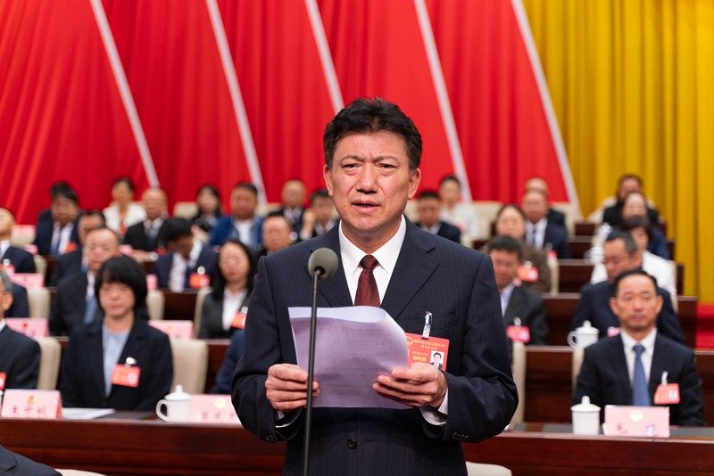 杨经德主持开幕式_副本.jpg 杨经德主持开幕式_副本.jpg